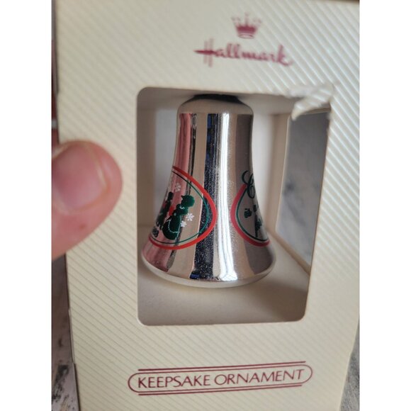 Hallmark love glass 1983 Bell ornament Xmas vintage - Picture 5 of 5